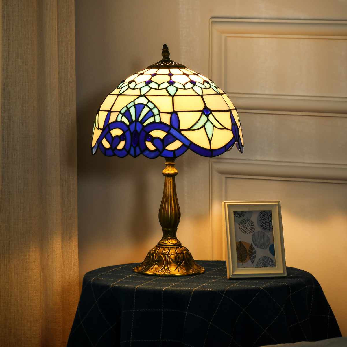 HOMCOM Tiffany-Style Stained Glass Table Lamp — Bedside Lamp, Vintage Design