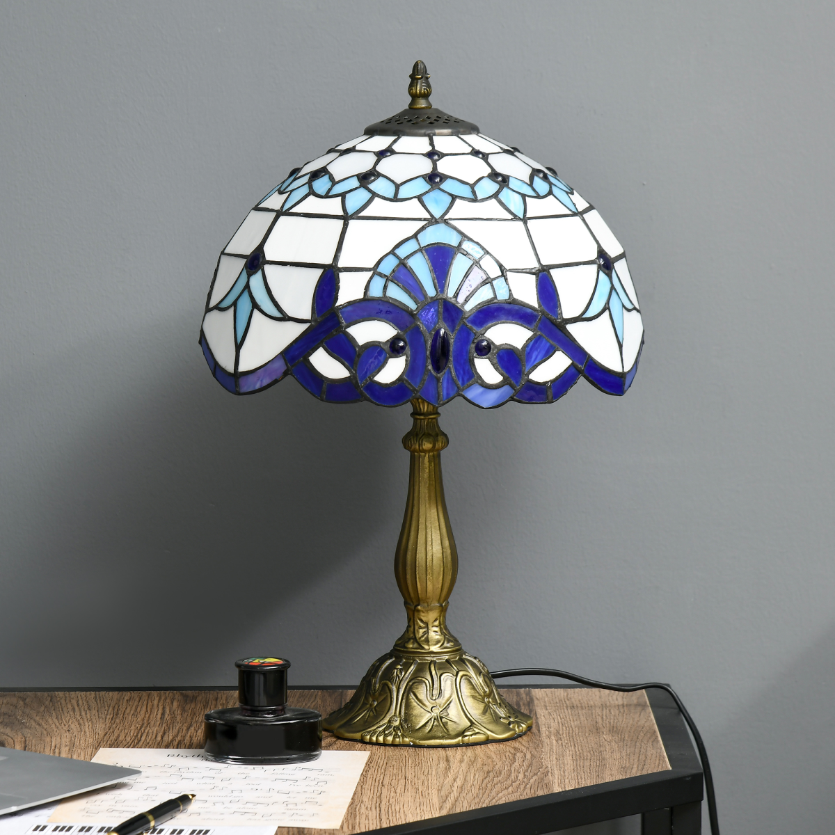 HOMCOM Tiffany-Style Stained Glass Table Lamp — Bedside Lamp, Vintage Design